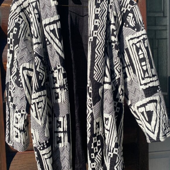 Woman's Peck & Peck Black & White Geo Over Shirt Jacket Blazer Top Size Medium - Picture 3 of 8